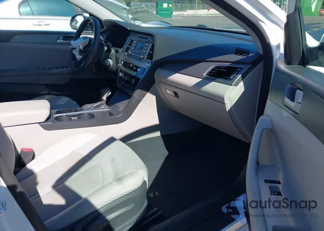 2015 Hyundai Sonata Se z USA, uszkodzony, nr VIN 5NPE24AF3FH203406